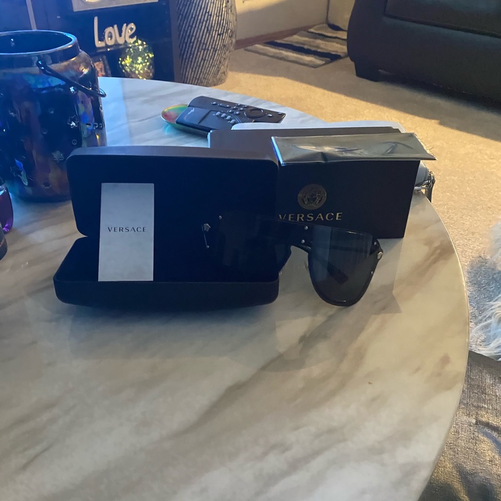 Brand new never used 2021 Versace sunglasses